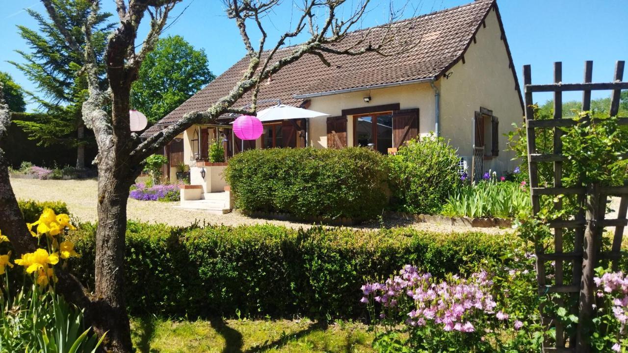 Le Cottage De Mae Seigy Buitenkant foto