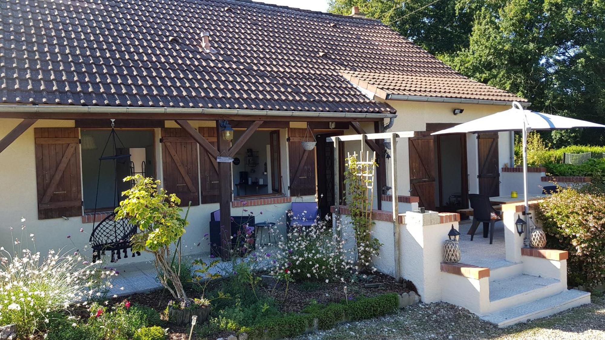 Le Cottage De Mae Seigy Buitenkant foto